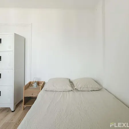 Flexliving - Whole - Houel アパート